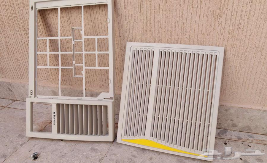 A new Chinese air conditioner, gently used and clean63404503263491114