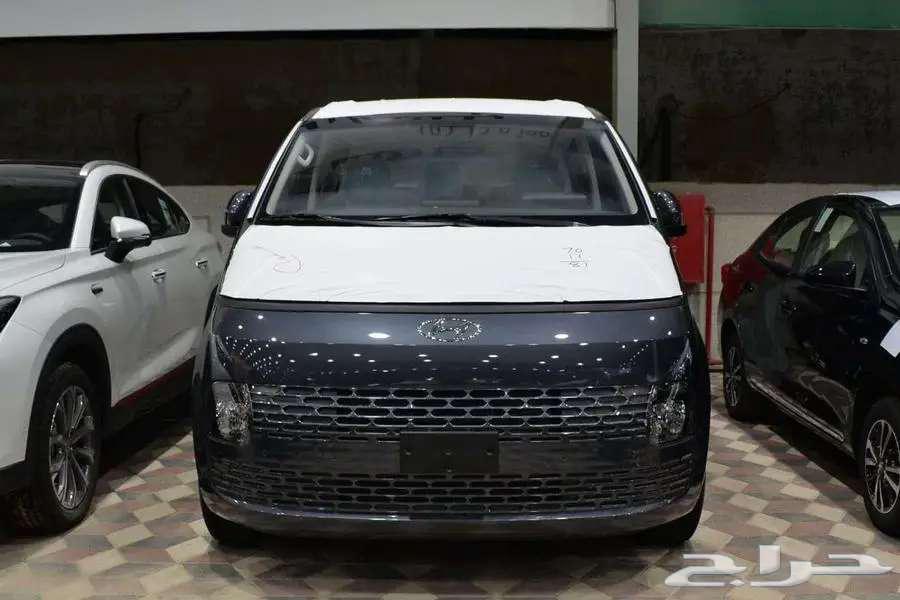 Hyundai Staria 9-Seater for Cash and Installment63613080459266112