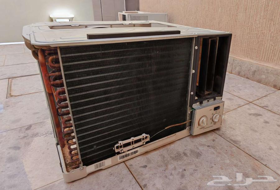 A new Chinese air conditioner, gently used and clean63404503263491112