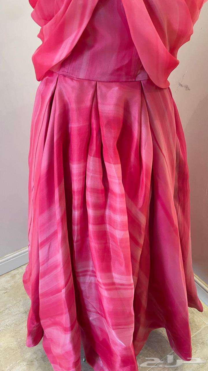 A luxurious dress from designer Aziz Ali63399713331201115