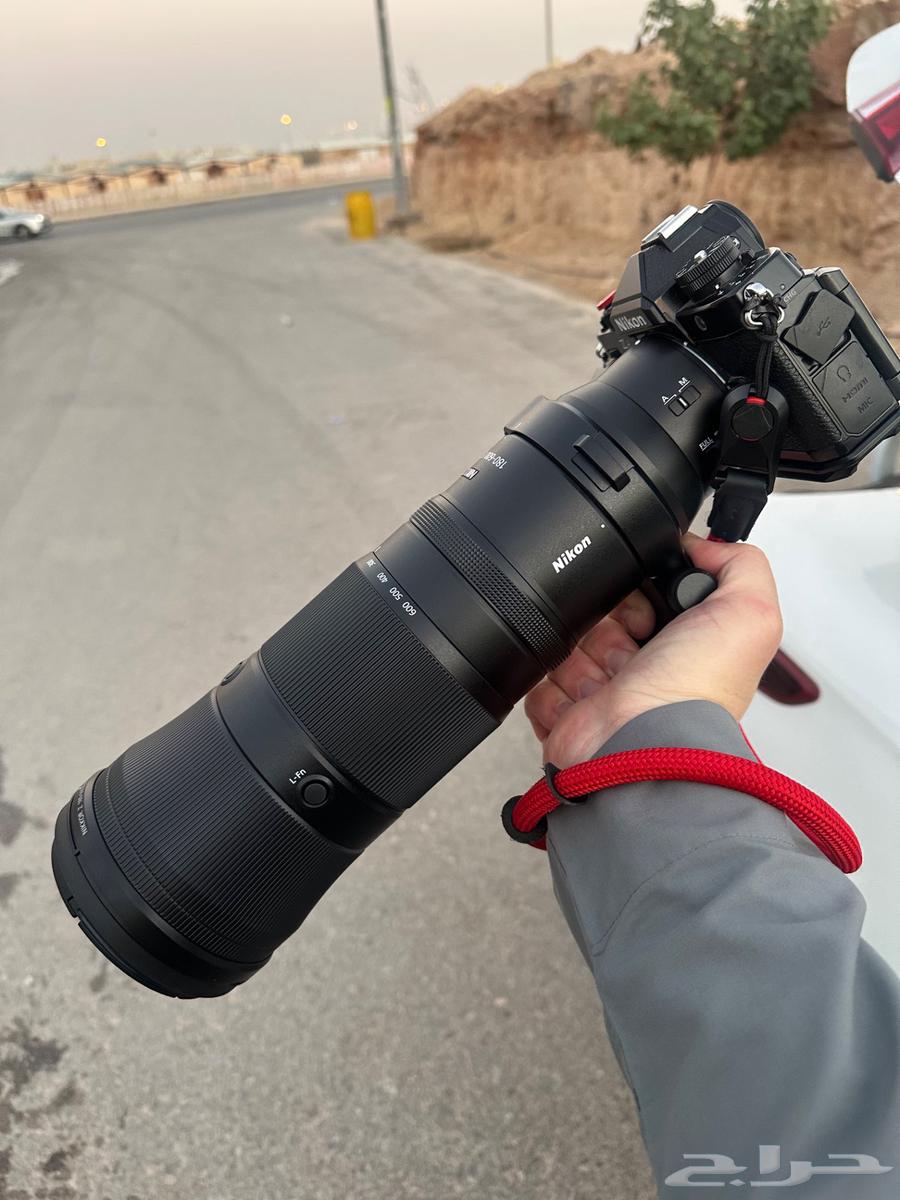 عدسة Nikon 180-600 جديدة للبيع63401014831361112