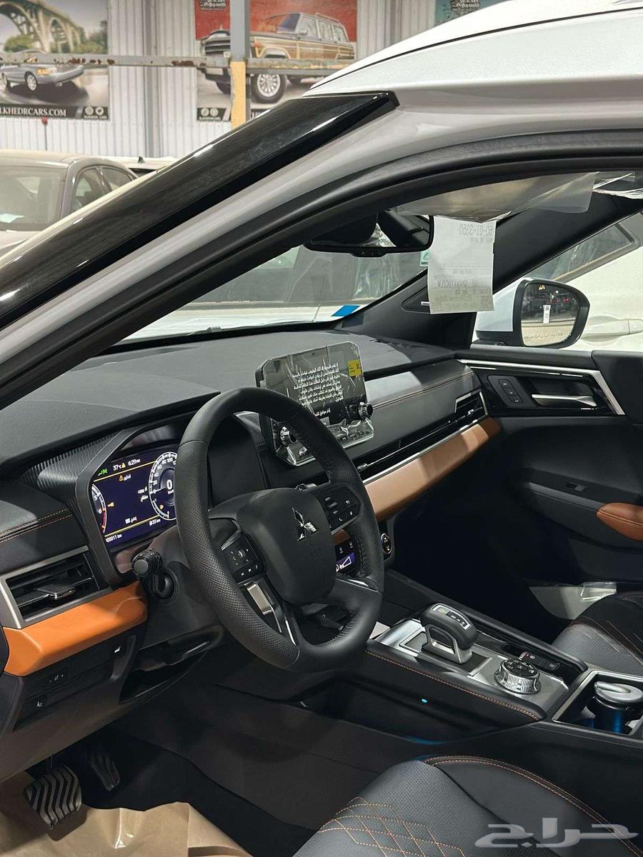 Mitsubishi Outlander 2025 for Al-Khodr63613437647362114