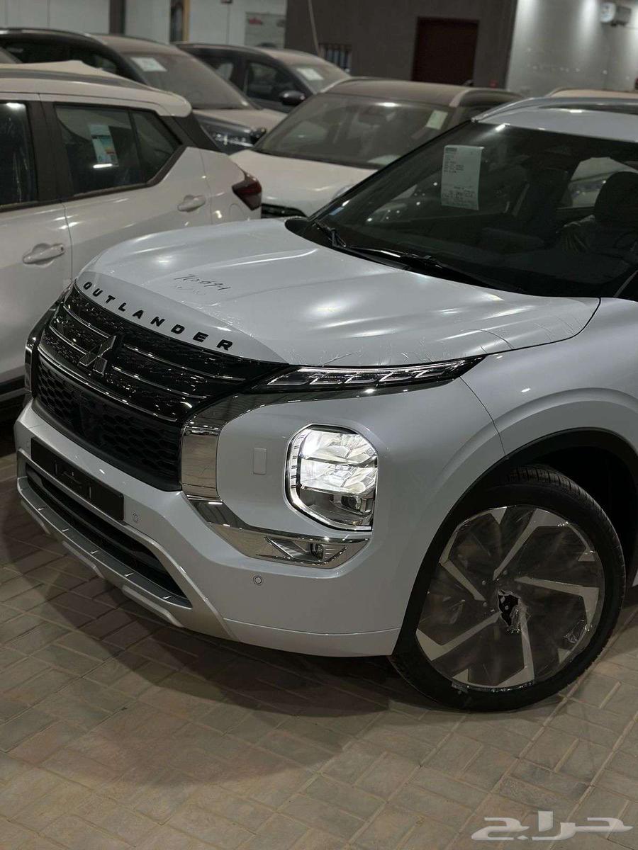 Mitsubishi Outlander 2025 for Al-Khodr63613437647362112