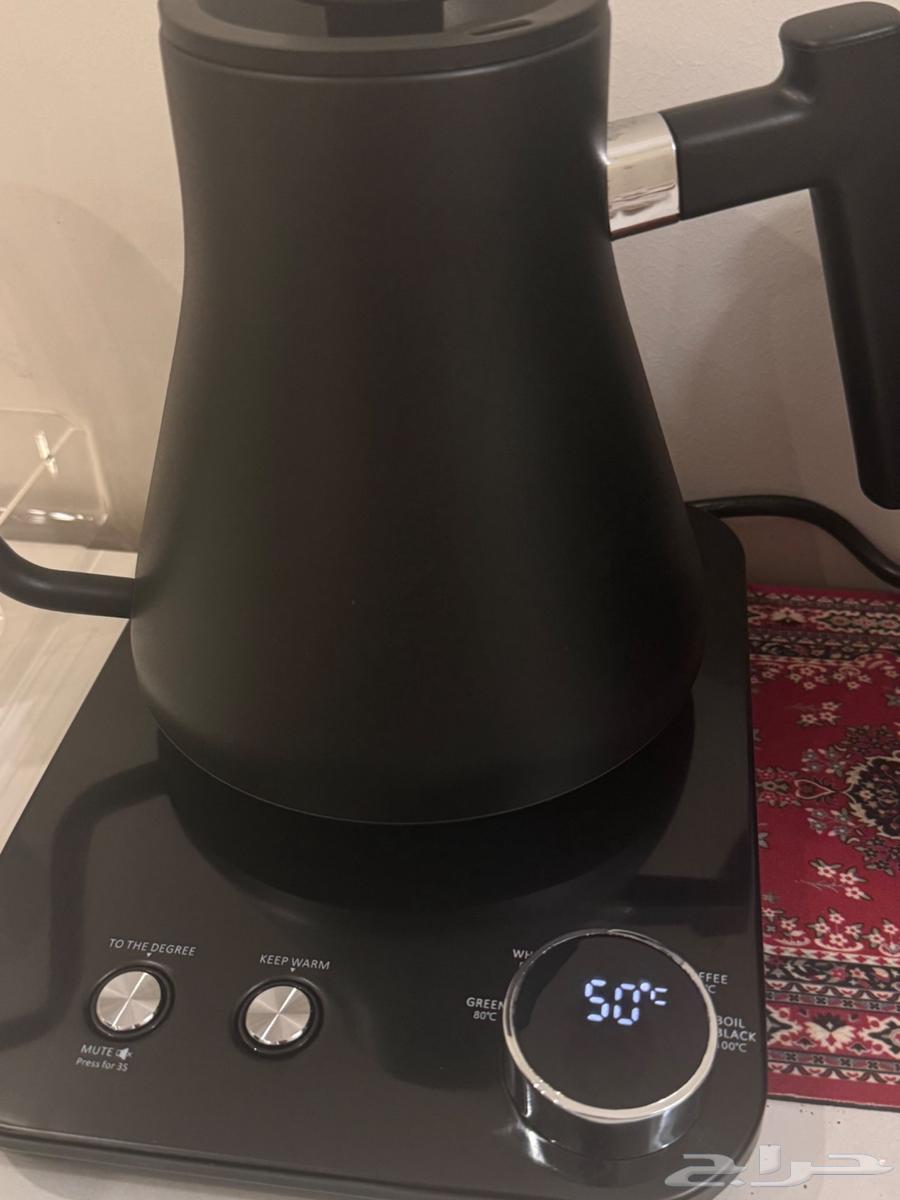 A new coffee kettle with its box, including a temperature controller63398344513793113
