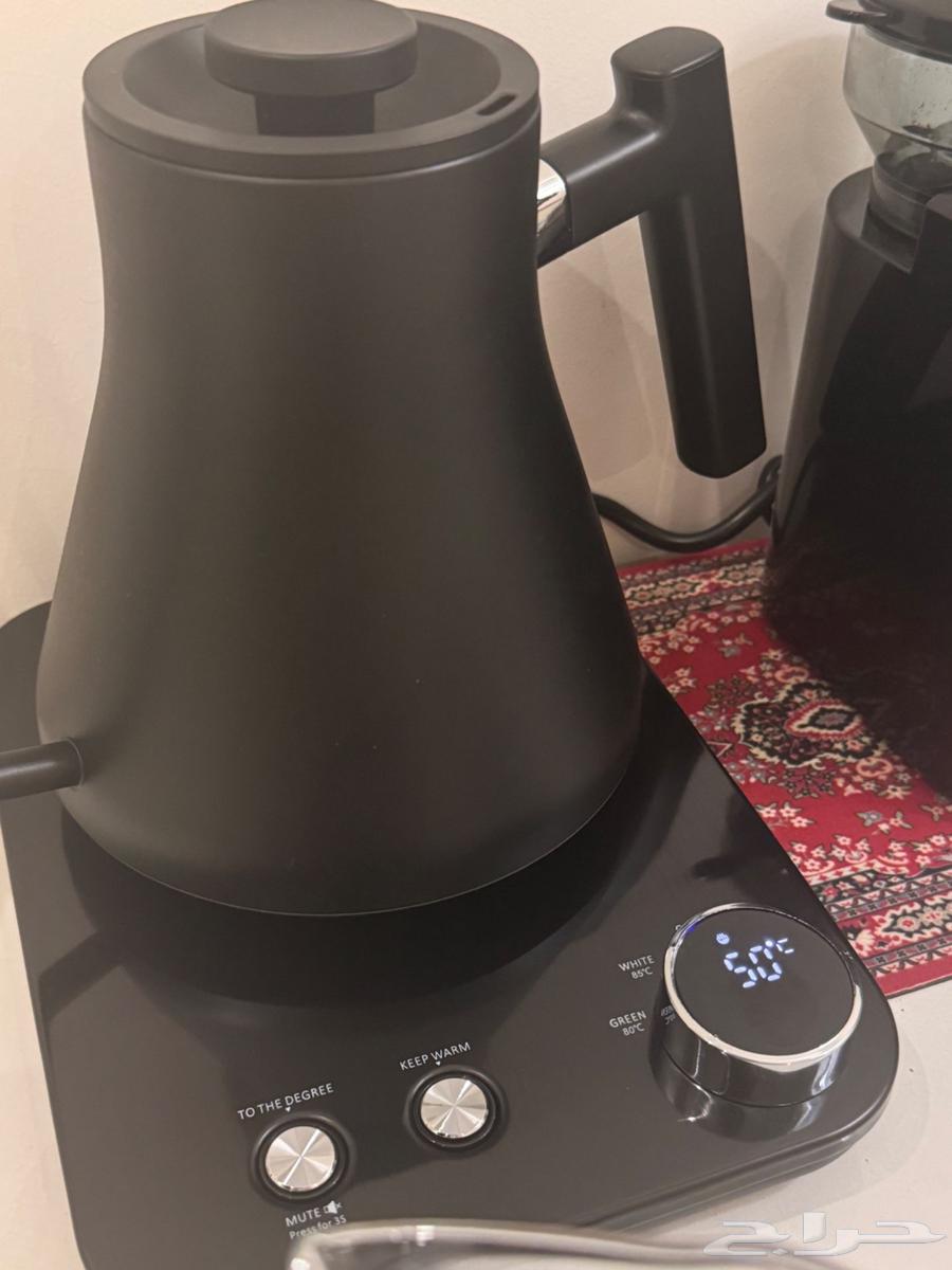 A new coffee kettle with its box, including a temperature controller63398344513793114