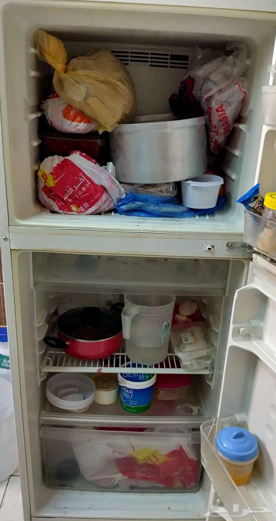 ثلاجة شارب بحالة ممتازة63401032813697111