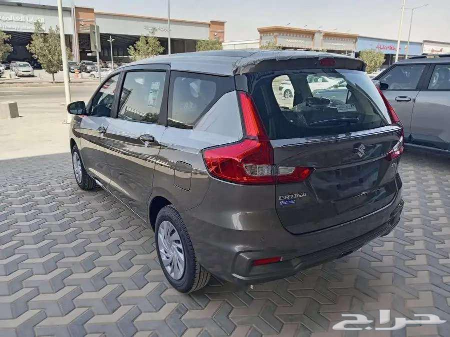 سوزوكي ارتيجا 2025 استاندر63613435716226114