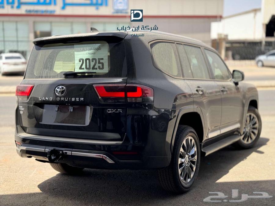 تويوتا لاندكروزر L4 موديل 2025 لدي شركة ابن ذياب للسيارات63613428228481111