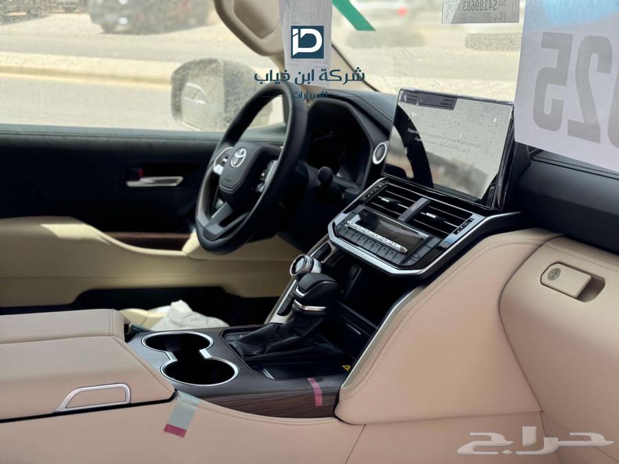 تويوتا لاندكروزر L4 موديل 2025 لدي شركة ابن ذياب للسيارات63613428228481112