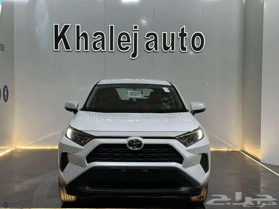 Toyota RAV4 LE Standard Gasoline Double 202563613443121410112
