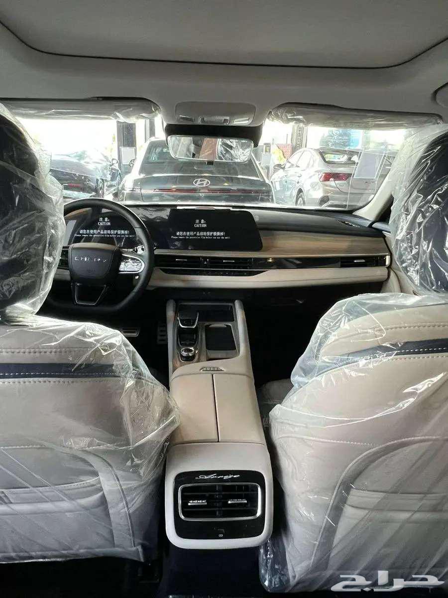 شيري اريزو 8 لاكجيرى - وكمفورت 202563613953010817114