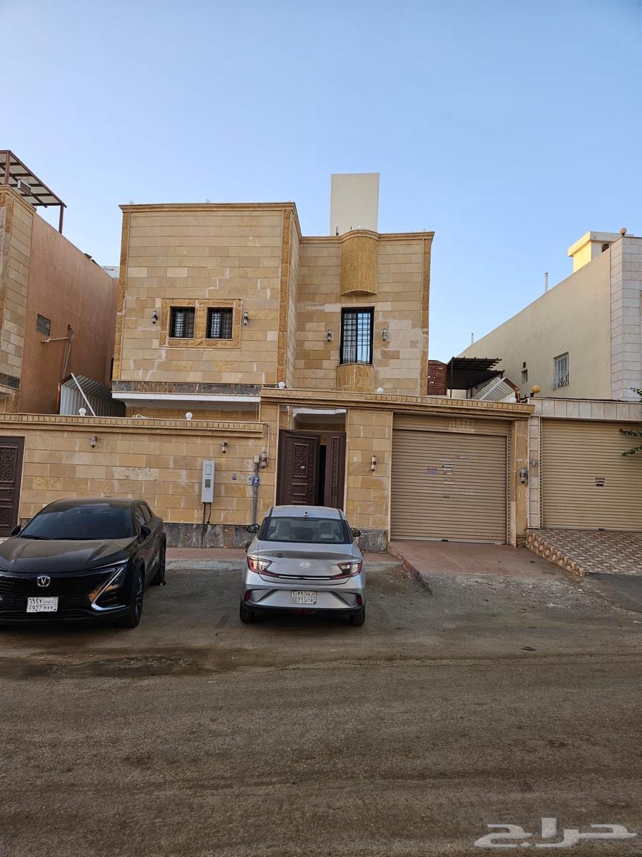 فلة درج داخلي مساحة 312 للبيع حي الفلاح1 جدة633627846950431124