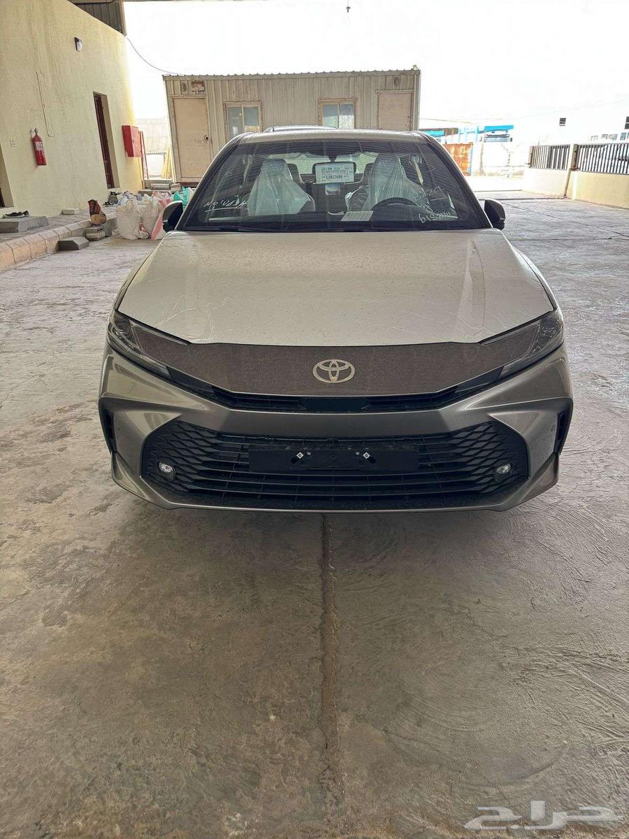 Toyota Camry E Standard Gasoline 2025 Titanium63613713786755111