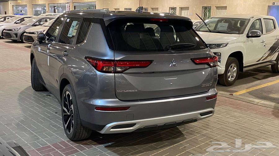 عرض خااص ميتسوبيشي اوتلاندر نص فل موديل 202563613959746305112