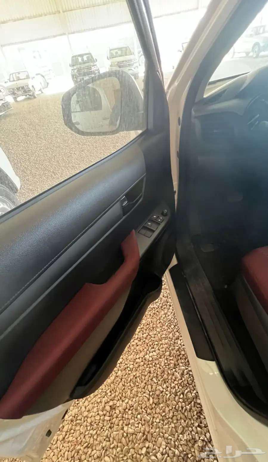 تويوتا هايلوكس GLS غمارتين اوتوماتيك بنزين بريمي 202563614165721347113