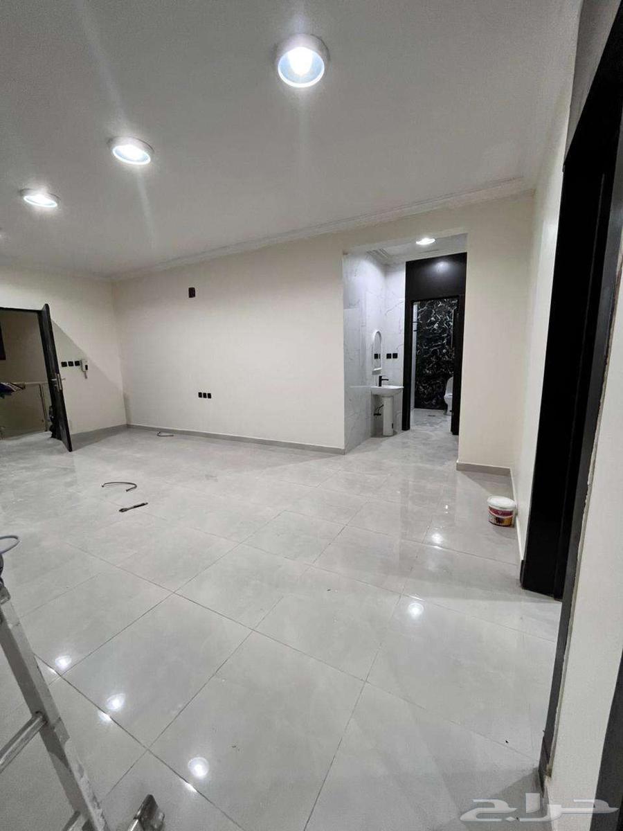 للايجار السنوي شقة عوائل في فيلا في حي بدر   عرض رقم H100663369246761858111