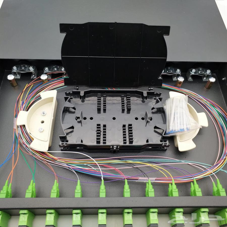 Fiber optic technician, internet networks, cameras and data center63030148327298111