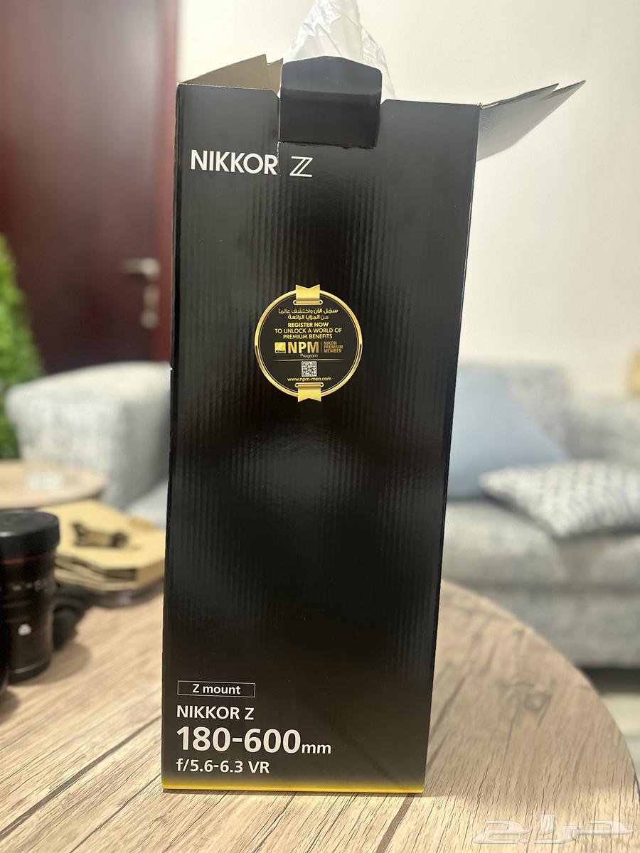 عدسة Nikon 180-600 جديدة للبيع63401014831361111
