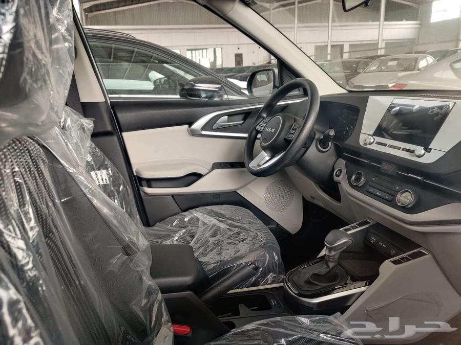 Kia Carens Standard upgraded model 2025 available in the lowest variant.63614711107459111