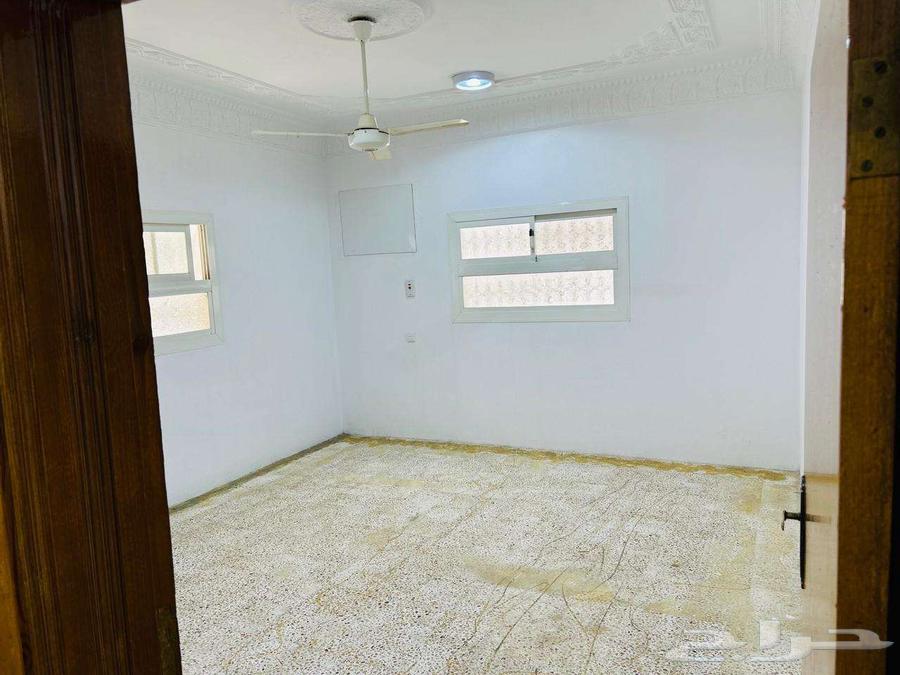 شقق للايجار حي الوردتين سنوي بلاط وشهري مؤثث62921099344385112