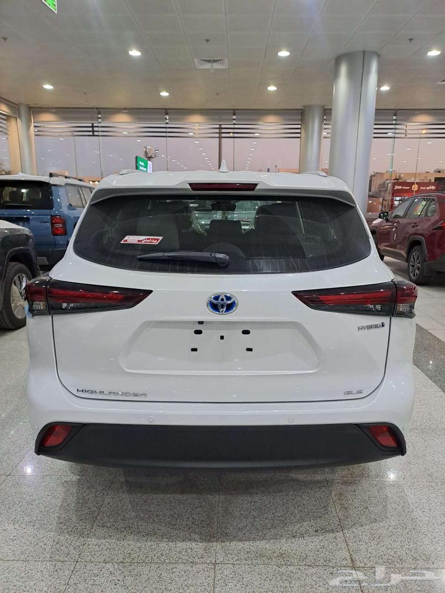 Toyota Highlander GLE White Color 2025 with Sunroof63614911690753112
