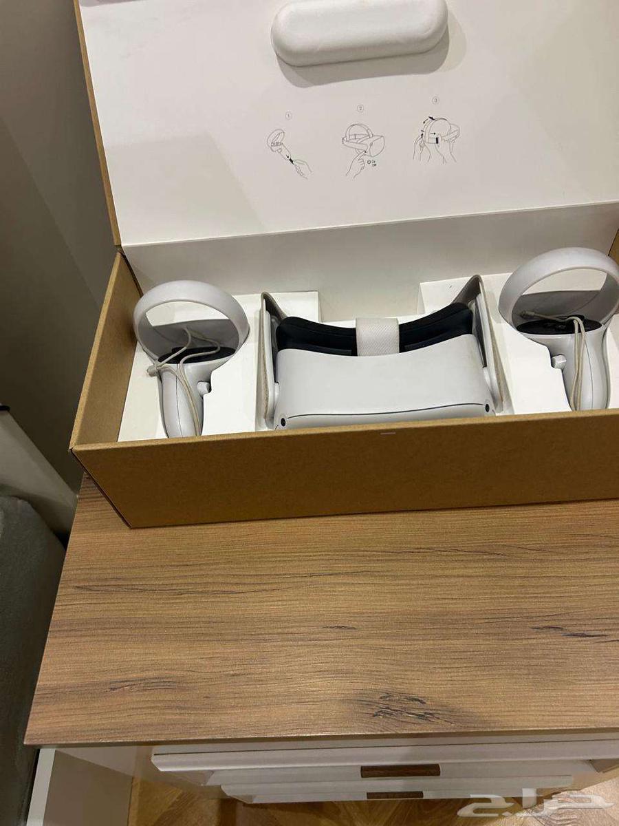 للبيع جهاز VR مستعمل Quest263347369659265112