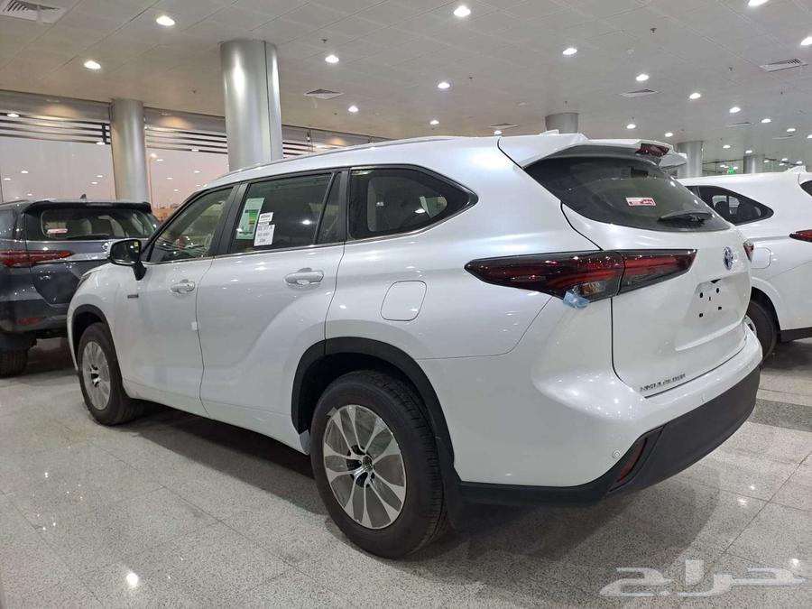 Toyota Highlander GLE White Color 2025 with Sunroof63614911690753113