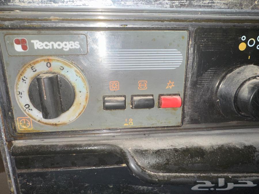 فرن مستعمل يشتغل على الغاز إيطالي شركة tecnogas63345160465667114