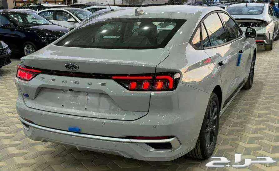 Ford Taurus Trend 2025 Flank63615521628418113