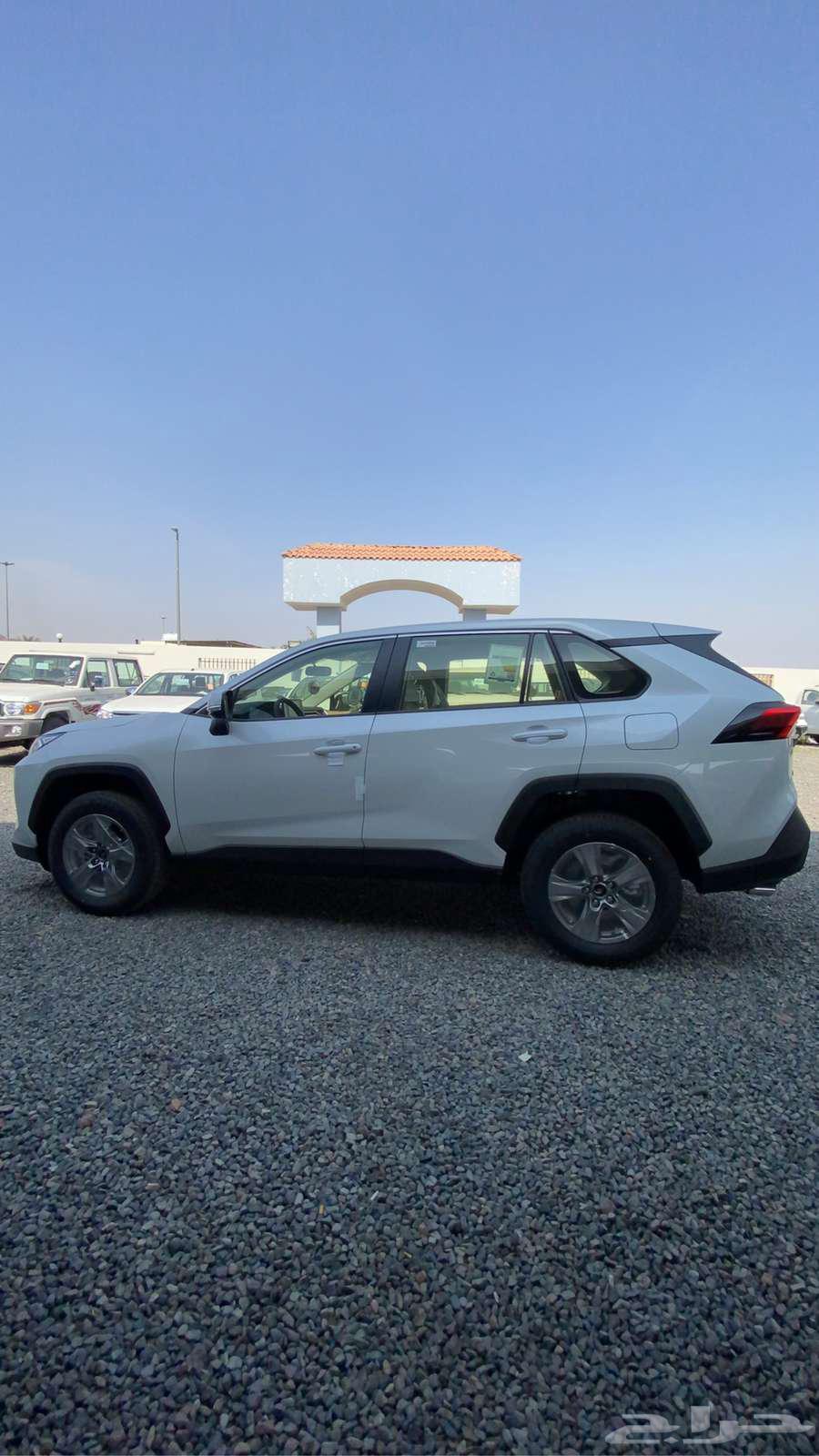 Toyota RAV4 LE Gasoline 2025 Cash and Financing63615358385667114
