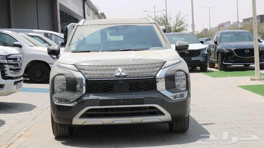 Mitsubishi Outlander Half Full and Standard 7-Seater 2025 Cash and Installments63615528359681111