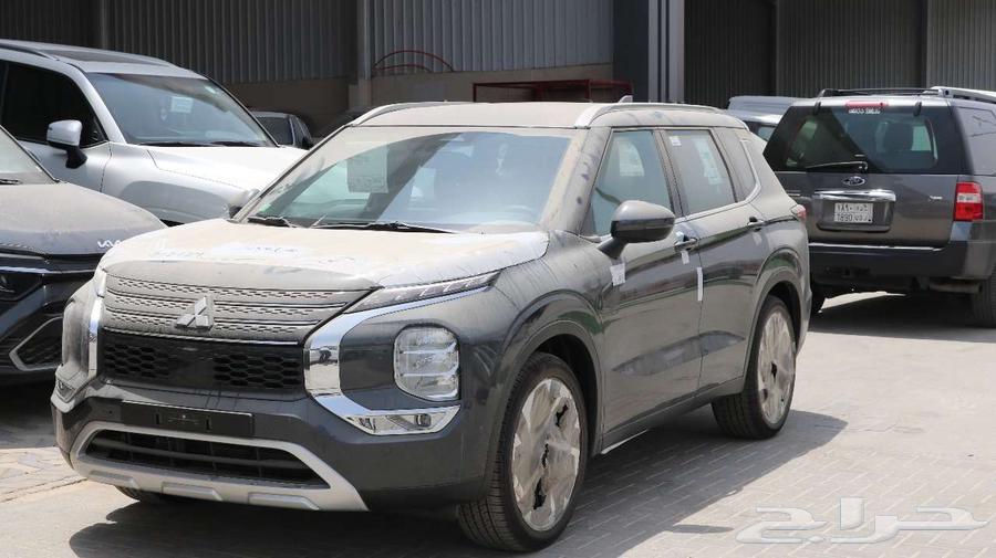 Mitsubishi Outlander Half Full and Standard 7-Seater 2025 Cash and Installments63615528359681112
