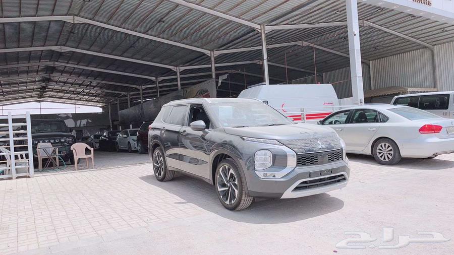 Mitsubishi Outlander - Half Option 7-Seater 202563615538082562111