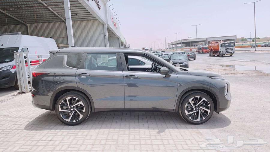 Mitsubishi Outlander - Half Option 7-Seater 202563615538082562112