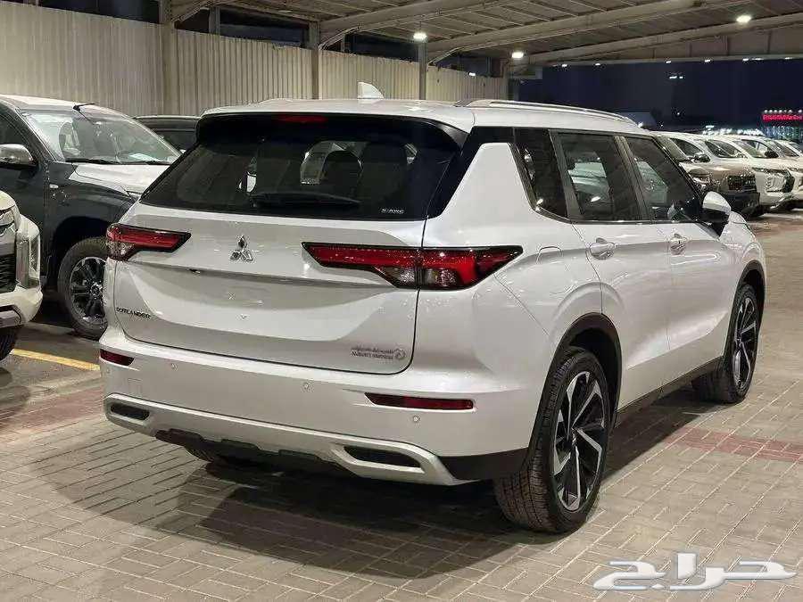 Mitsubishi Outlander Half Full Model 202563615360657793111
