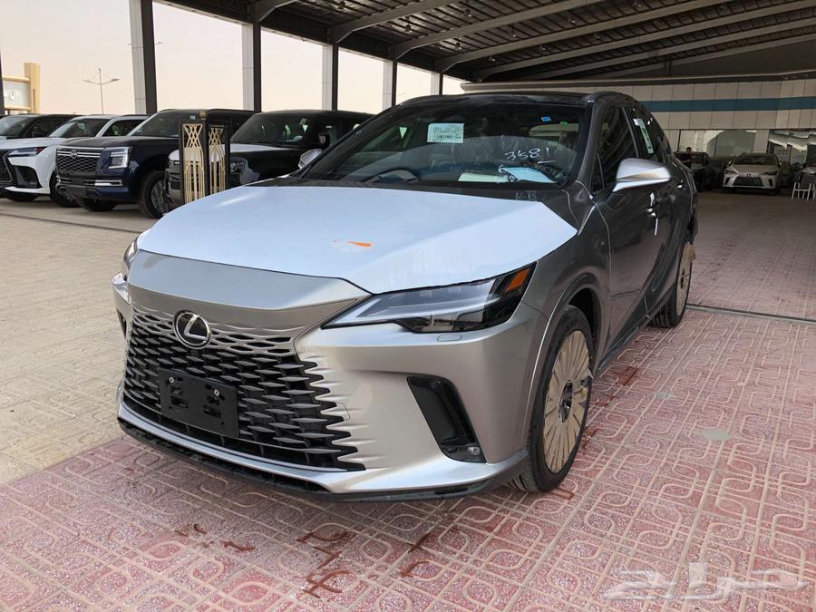 لكزس RX350 BB 2025 تيتانيوم داخلي بني -ابيض داخلي بني سعودي63615372254593111