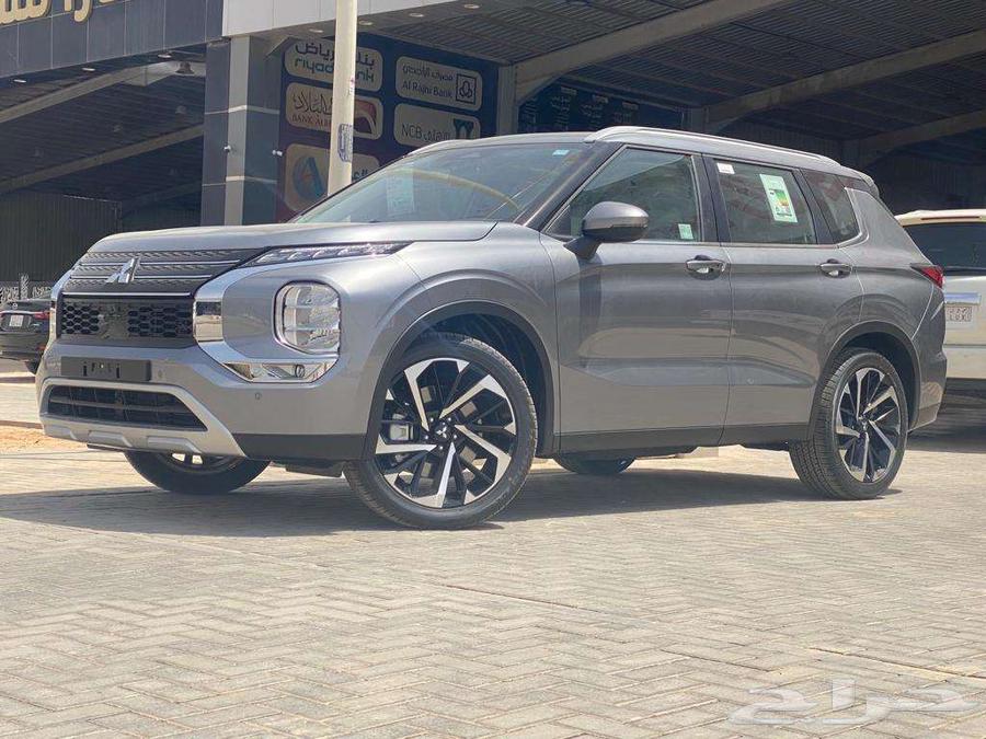 Mitsubishi Outlander Half Full and Premium Saudi 202563615535283074112