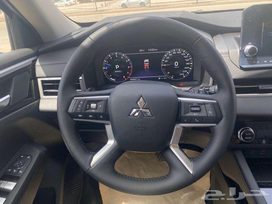 Mitsubishi Outlander Half Full and Premium Saudi 202563615535283074113