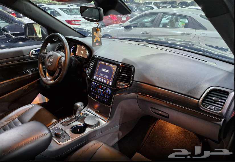Jeep grand63615971477763111