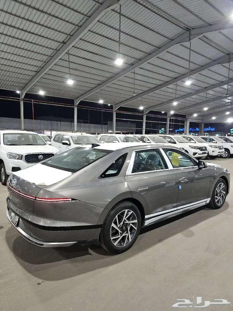 Hyundai Azera Classic 2025 Cash and Bank63615847342721112