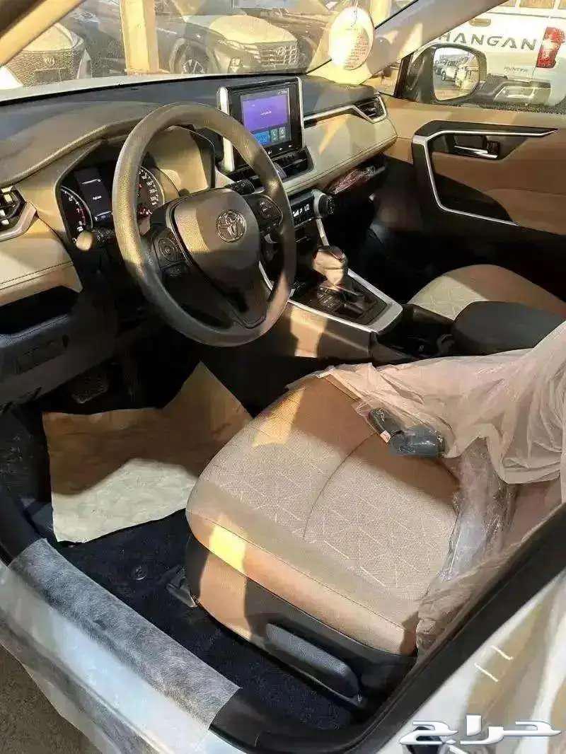 راف فور XLE ابيض 202563616128371457113