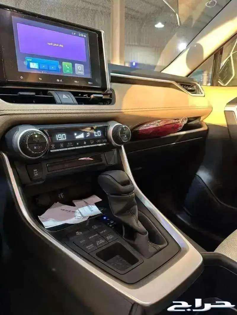 راف فور XLE ابيض 202563616128371457111