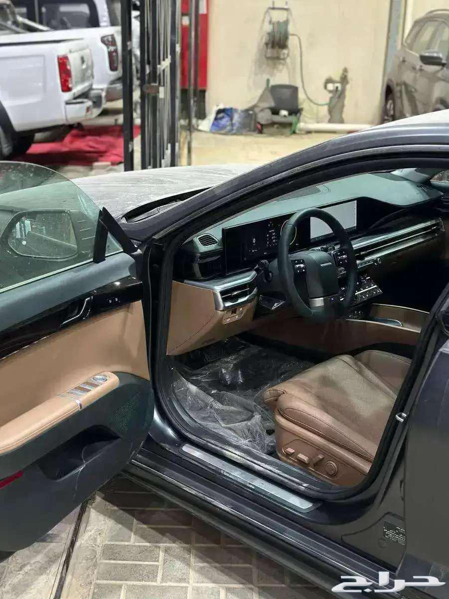 ازيرا بريميوم 2025 متوفر جميع الالوان والفات63616134389635112