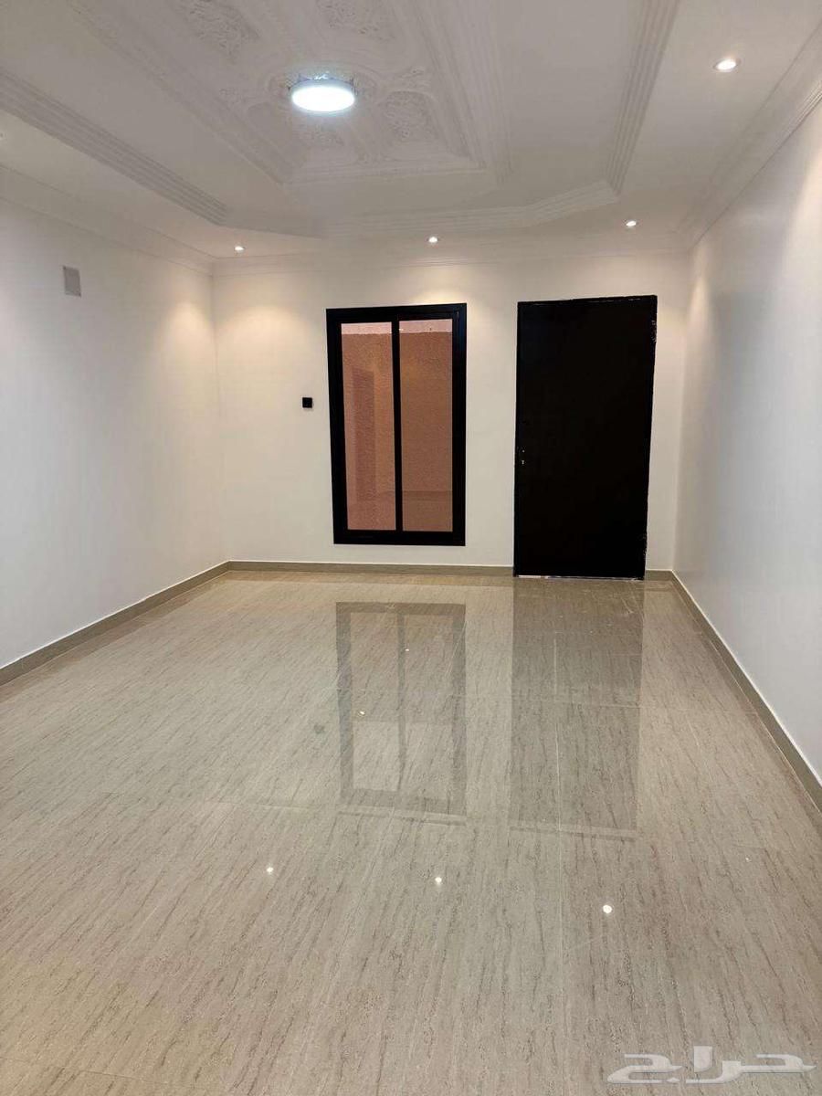 New large ground floor 375 meters for rent in Al-Salam district, split air conditioners62995655273858114