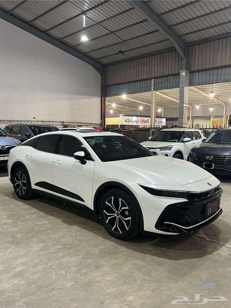 Crown Premium 2023, almost new (Agent Abdul Latif Jameel)63005085188994112