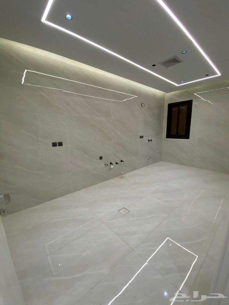 شقق تمليك دور أرضي مدخل مستقل 5 غرف مع سطح خاص63379900969729111
