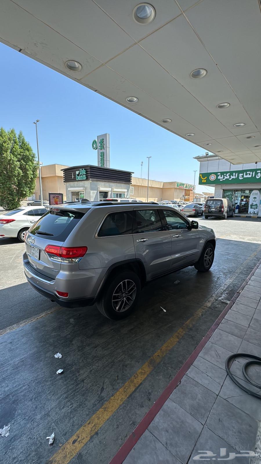 جيب شيروكي موديل 2018 فل كامل63005086914946113