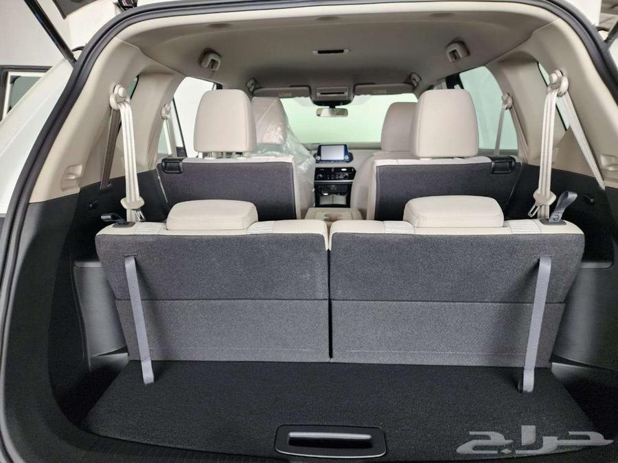 Nissan X-Trail 7-Seater Standard Without Double Model 202563616147442434113