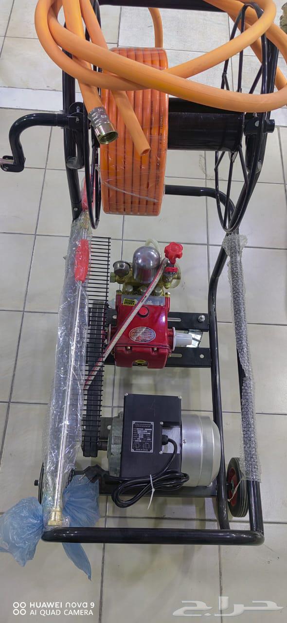 Pump and Excavator633965203438091110