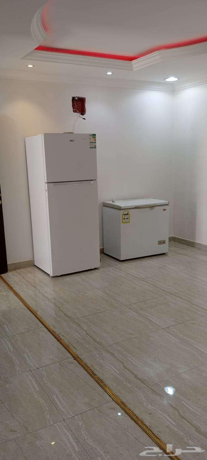 شقه عزاب للايجار بطويق شارع خديجة633811618963231123